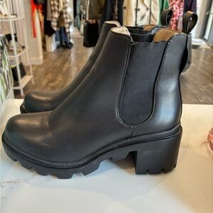 Steve Madden amulet black combat boots size 7